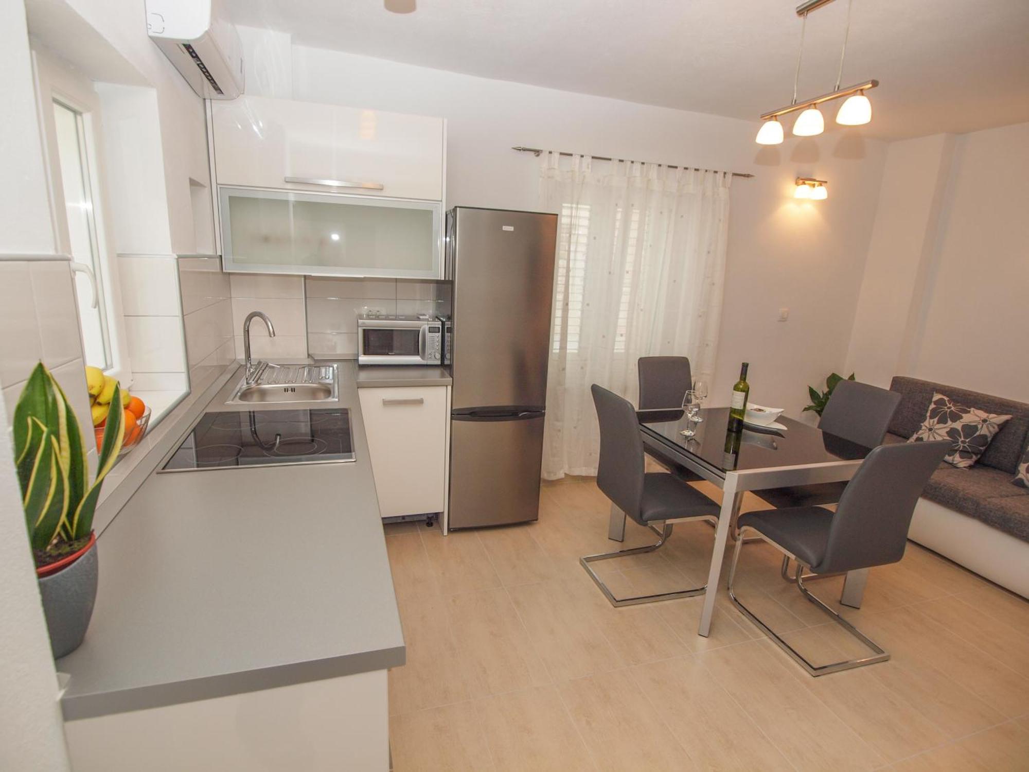 Apartments Karlo Makarska Rom bilde